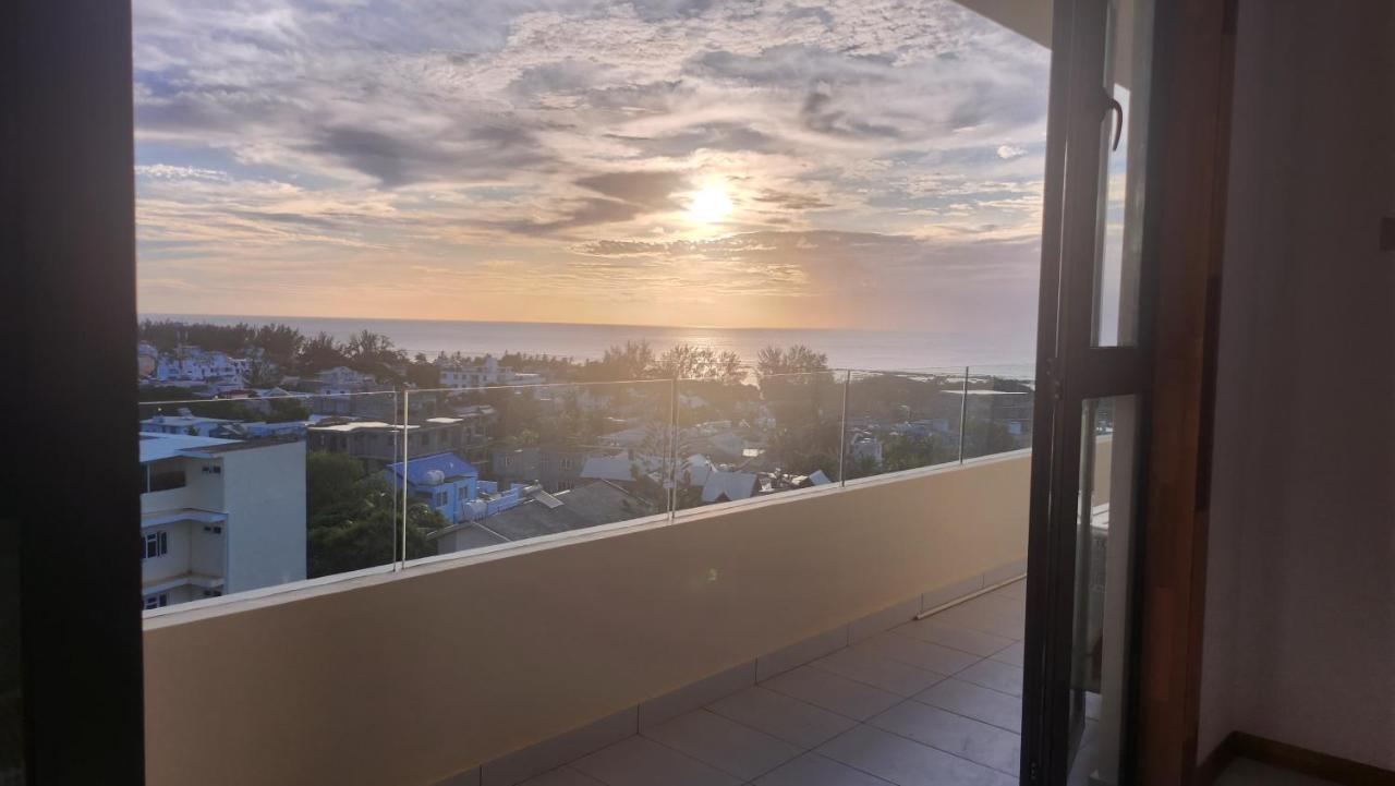 Seaview Luxury Appartment Flic en Flac Экстерьер фото