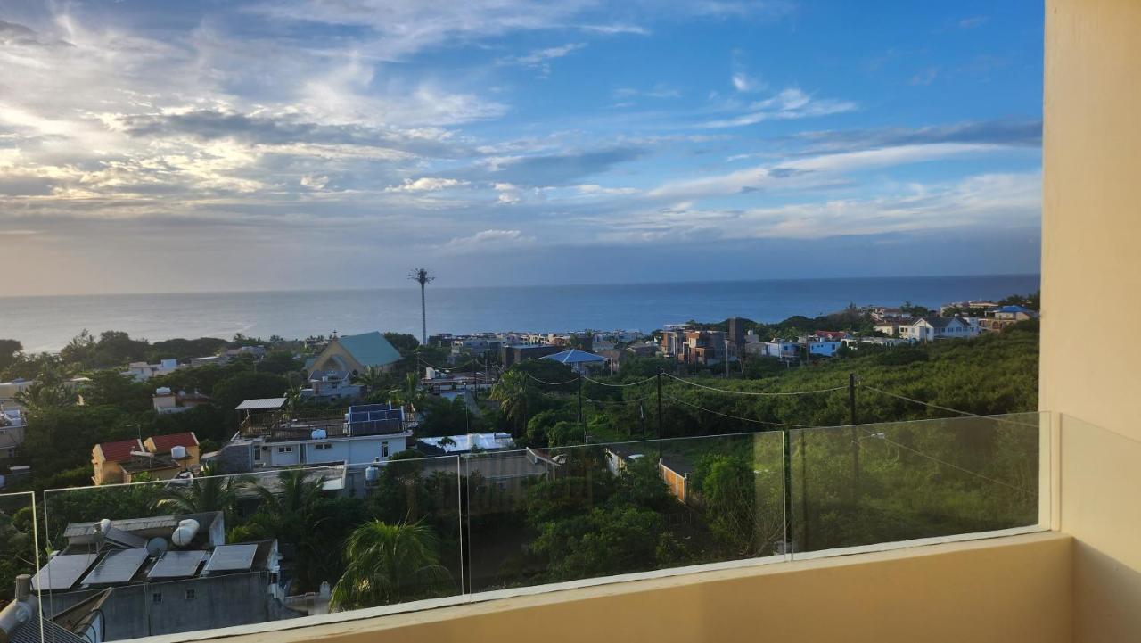 Seaview Luxury Appartment Flic en Flac Экстерьер фото