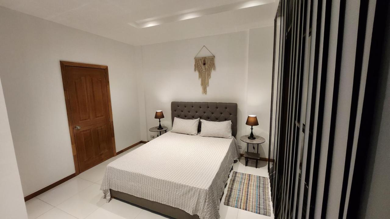 Seaview Luxury Appartment Flic en Flac Экстерьер фото